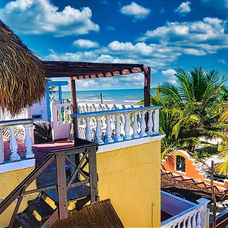 Beachfront Casa Maya Lodge El Cuyo Eksteriør bilde